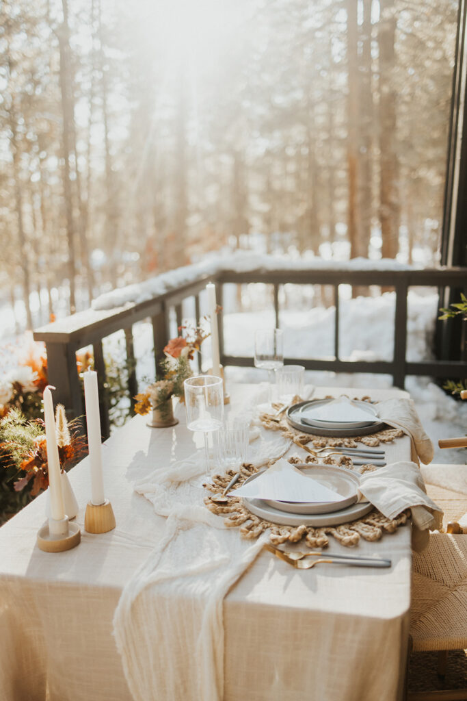 winter elopement tablescape