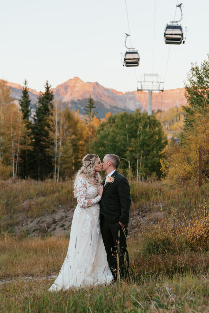 telluride mountain lodge micro-wedding