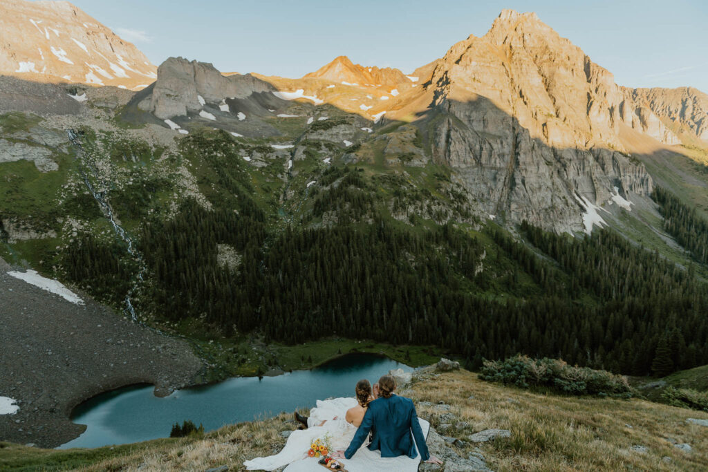 sunrise elopement hike in Telluride, Co