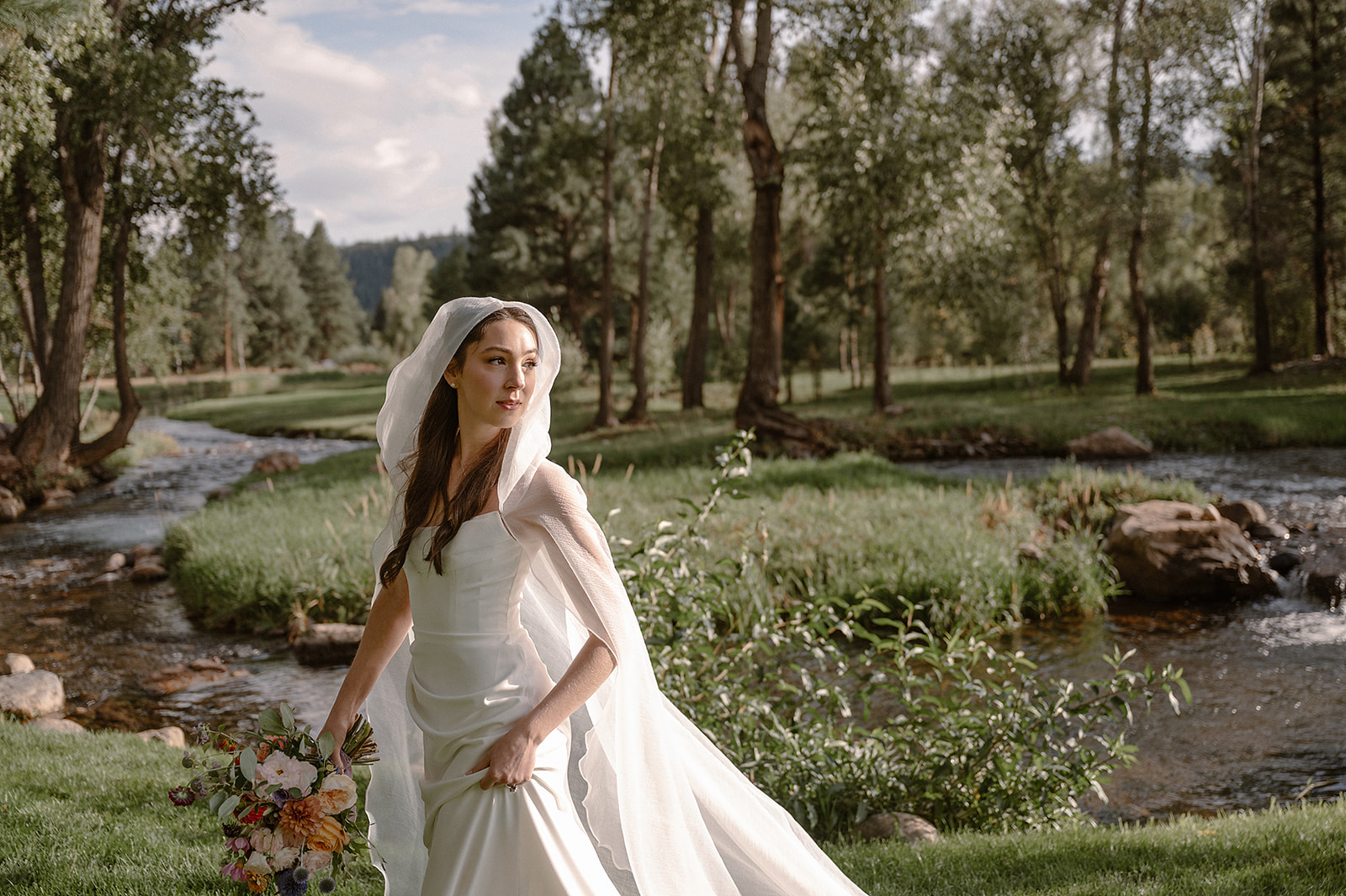 english-garden-inspired-backyard-wedding