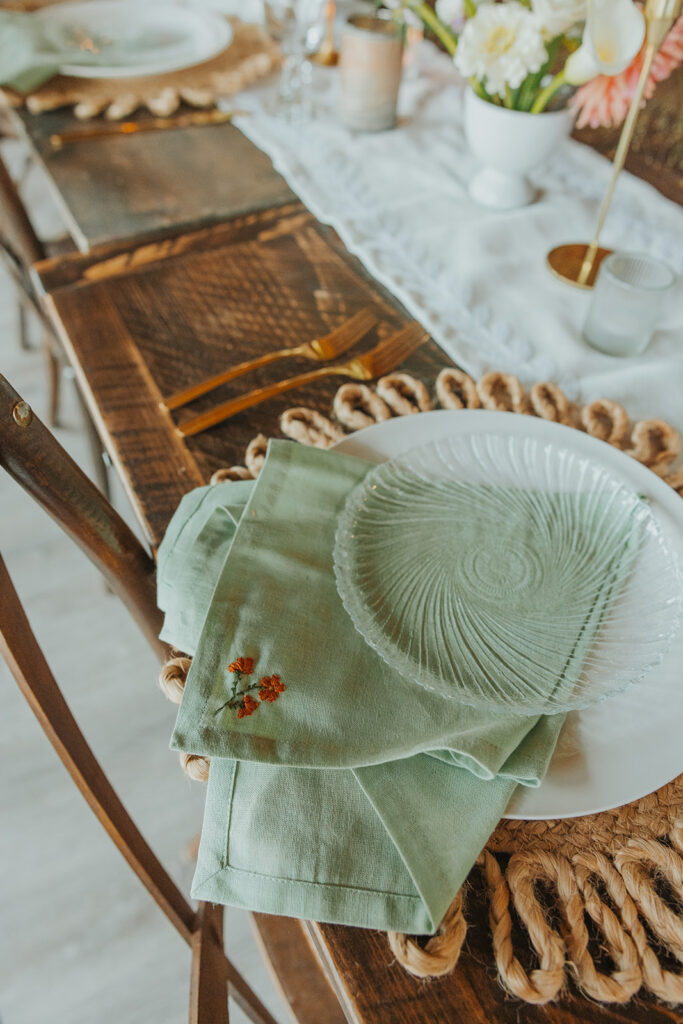 wildflower-wedding-table