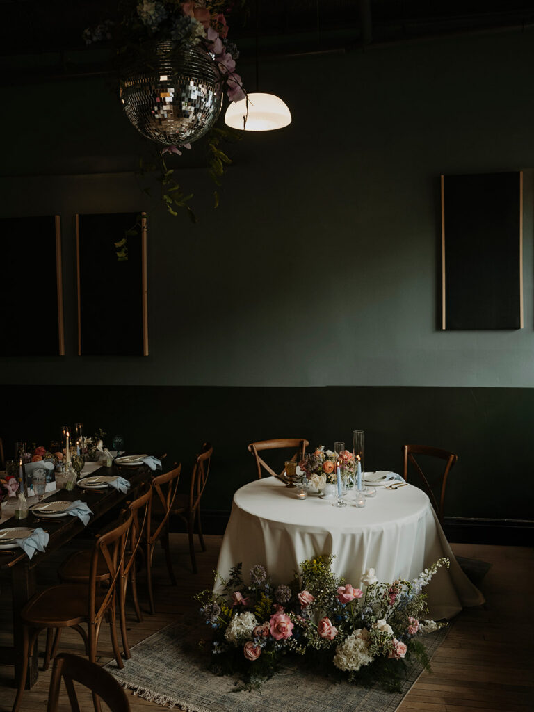 retro-mountain-wedding